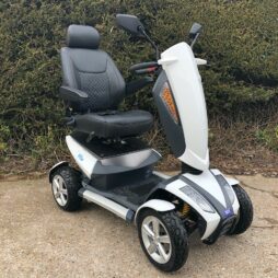 TGA Vita 4 //  8mph Mobility Scooter. SHOWROOM CONDITION. PART EX WELCOME!!!!