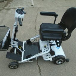 QUINGO AIR 2 TRANSPORTABLE MOBILITY SCOOTER. FREE DELIVERY TO 50 MILES.