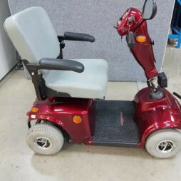 Freerider Mayfair Mobility Scooter Good Condition - New battery needed